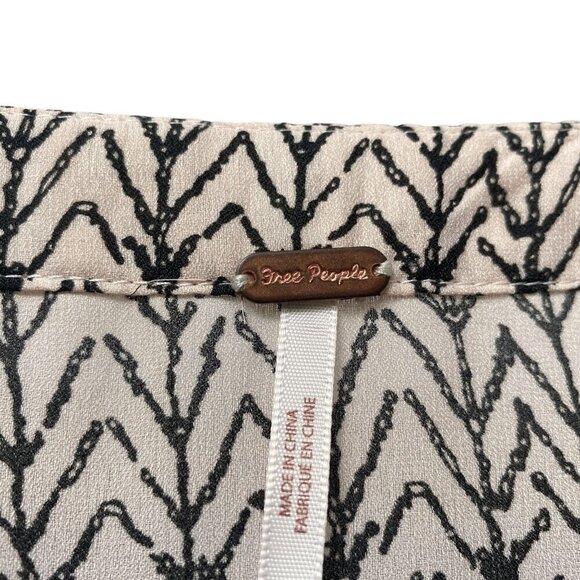 FREE PEOPLE Crop Blouse Size Small Boho Print Cream Stars Aligned Flowy Sleeves - Picture 9 of 15